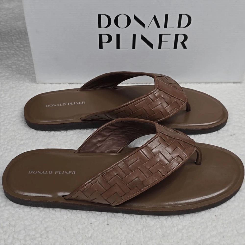 Donald Pliner “Pascal” Brown Sandals - Picture 9 of 9